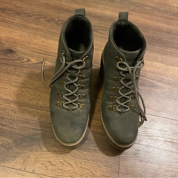 Tom’s Melrose Water Resistant Lace Up Wedge Booties - Picture 2 of 6